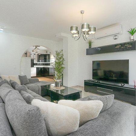 Presidential Suite Villamartin Plaza Av Brisas 67 Alicante Exteriör bild