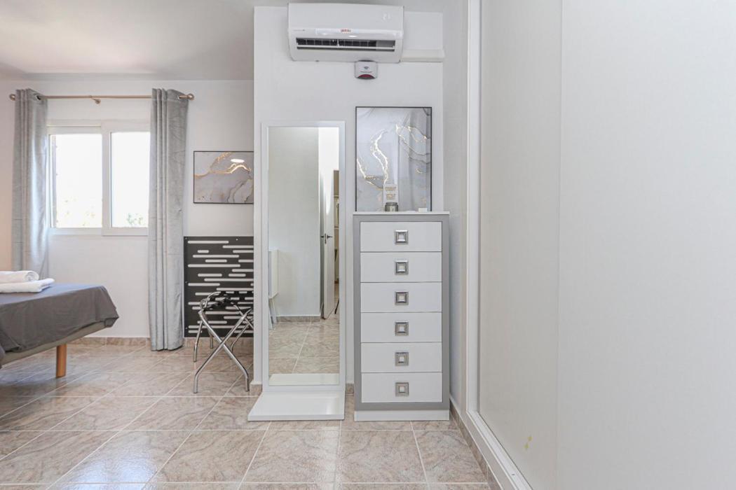 Presidential Suite Villamartin Plaza Av Brisas 67 Alicante Exteriör bild